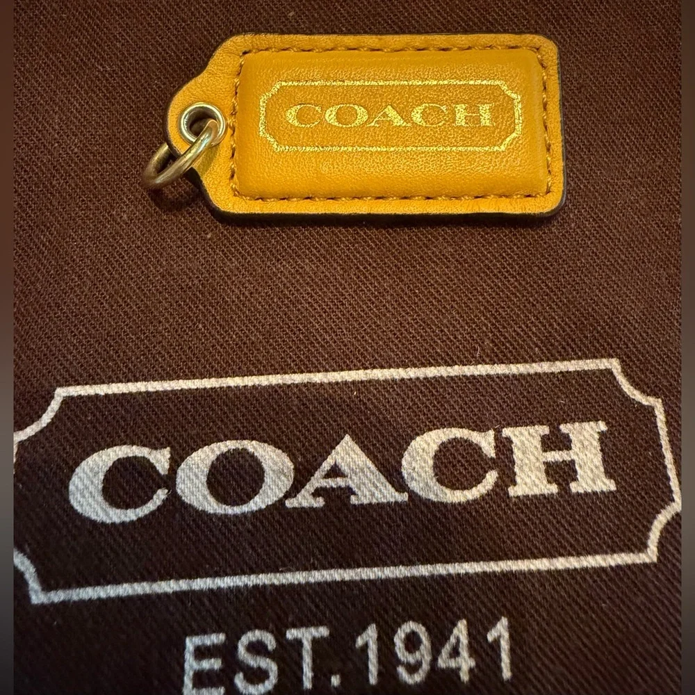 Coach Sunny Yellow Hang Tag - Picture 1 of 3